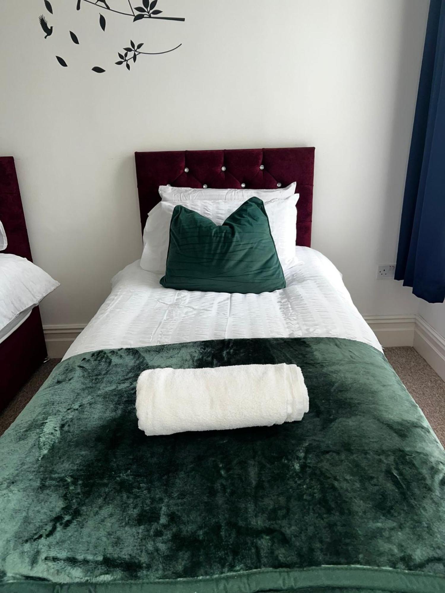Apartment Spacious Haven Near Of Leicester