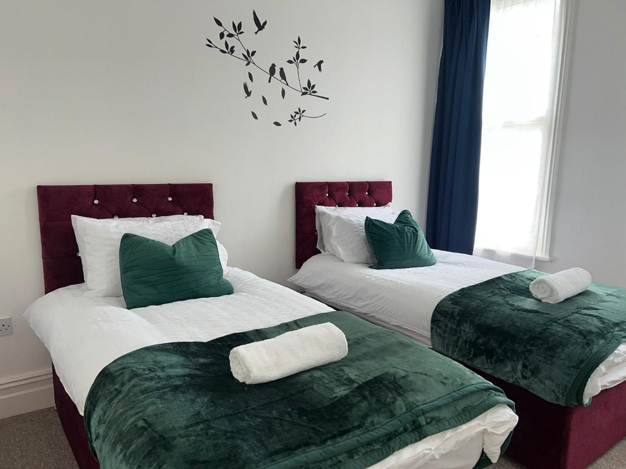 Apartment Spacious Haven Near Of Leicester